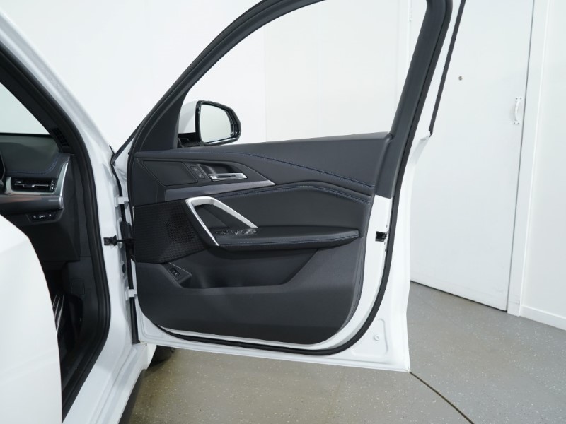 2024 (24) BMW iX1 150kW eDrive20 M Sport 65kWh 5dr Auto 3286704