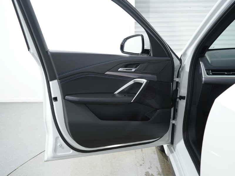 2024 (24) BMW iX1 150kW eDrive20 M Sport 65kWh 5dr Auto 3286716