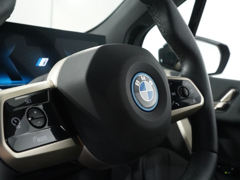 2024 (24) BMW iX 455kW M60 111.5kWh 5dr Auto 3291533