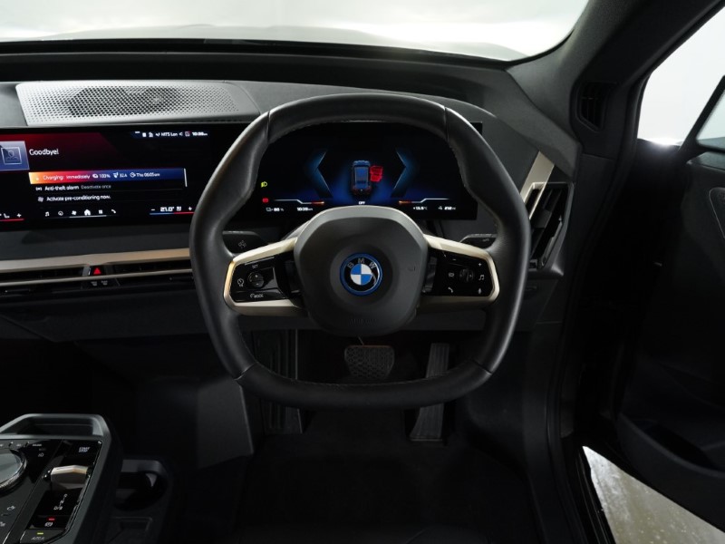 2024 (24) BMW iX 455kW M60 111.5kWh 5dr Auto 3291548