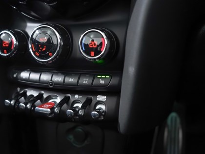 2021 (21) MINI CONVERTIBLE 1.5 Cooper Sport 2dr Auto [Comfort Plus/Nav Pack]