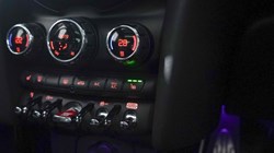 2019 (68) MINI HATCHBACK 2.0 Cooper S Sport II 3dr Auto [Comfort Plus/Nav Pack] 3046263