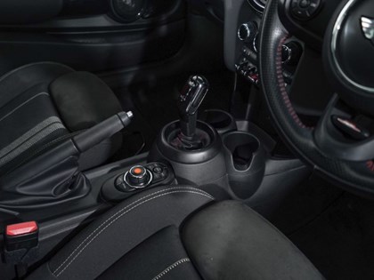 2019 (68) MINI HATCHBACK 2.0 Cooper S Sport II 3dr Auto [Comfort Plus/Nav Pack]