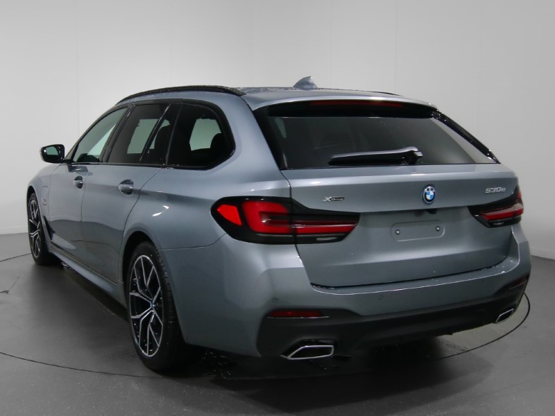 2024 (24) BMW 5 SERIES 530e xDrive M Sport 5dr Auto 3270867