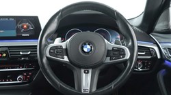 2019 (19) BMW 5 SERIES 520d M Sport 5dr Auto 3059583