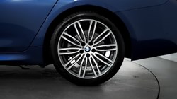2019 (19) BMW 5 SERIES 520d M Sport 5dr Auto 3059572