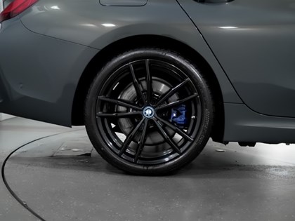 2021 (71) BMW 3 SERIES 330e M Sport Pro Edition 4dr Step Auto
