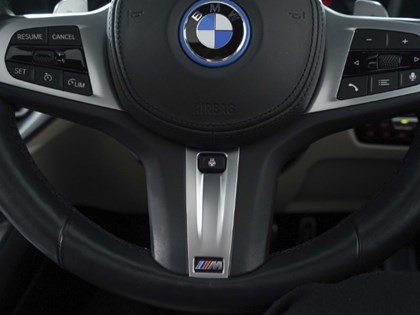 2021 (71) BMW 3 SERIES 330e M Sport Pro Edition 4dr Step Auto