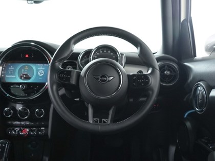 2022 (72) MINI HATCHBACK 2.0 Cooper S Exclusive 5dr Auto