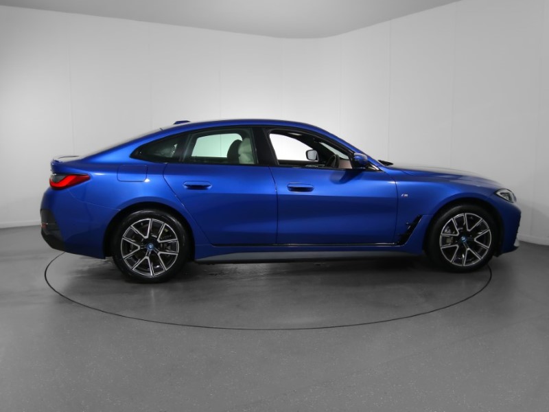 2022 (72) BMW I4 250kW eDrive40 M Sport 83.9kWh 5dr Auto 3324367