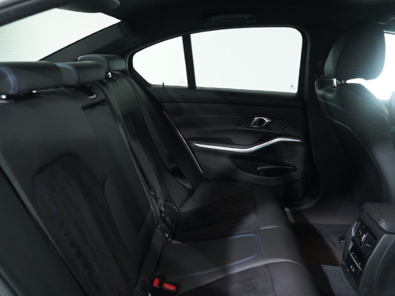 2024 (73) BMW 3 SERIES 320i M Sport 4dr Step Auto 4894655