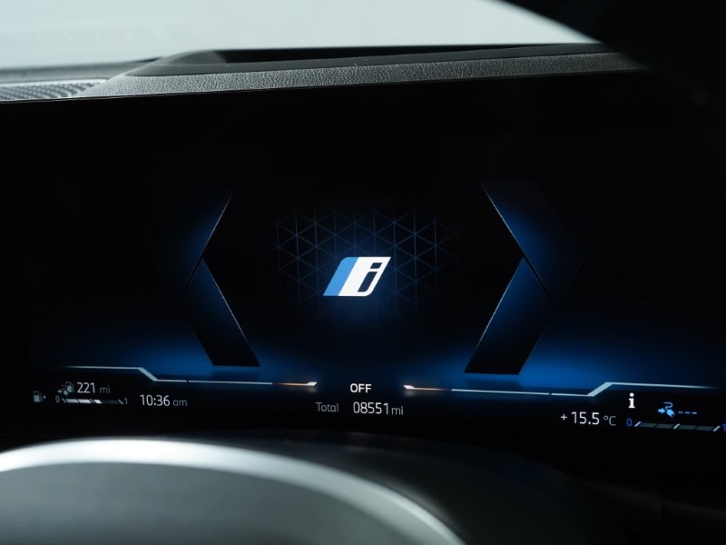 2024 (73) BMW 3 SERIES 330e M Sport 4dr Step Auto 3407700