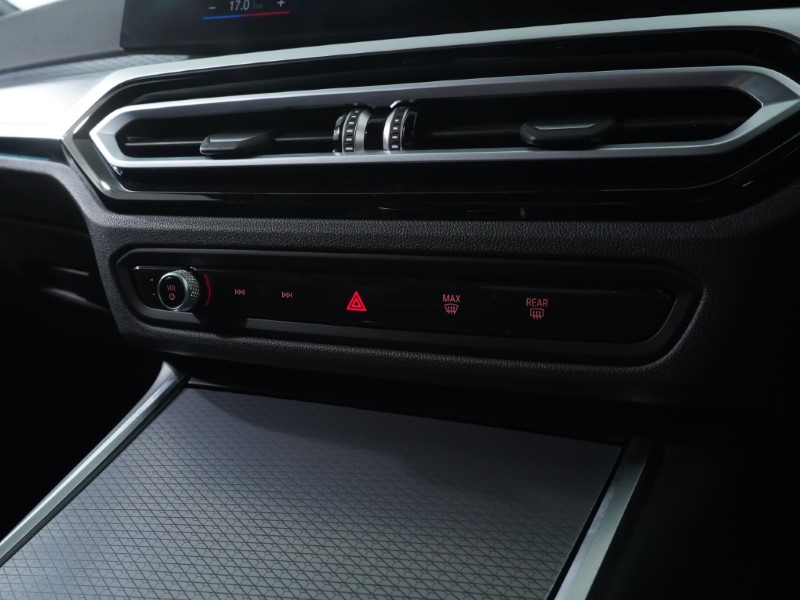 2024 (73) BMW 3 SERIES 330e M Sport 4dr Step Auto 3407704