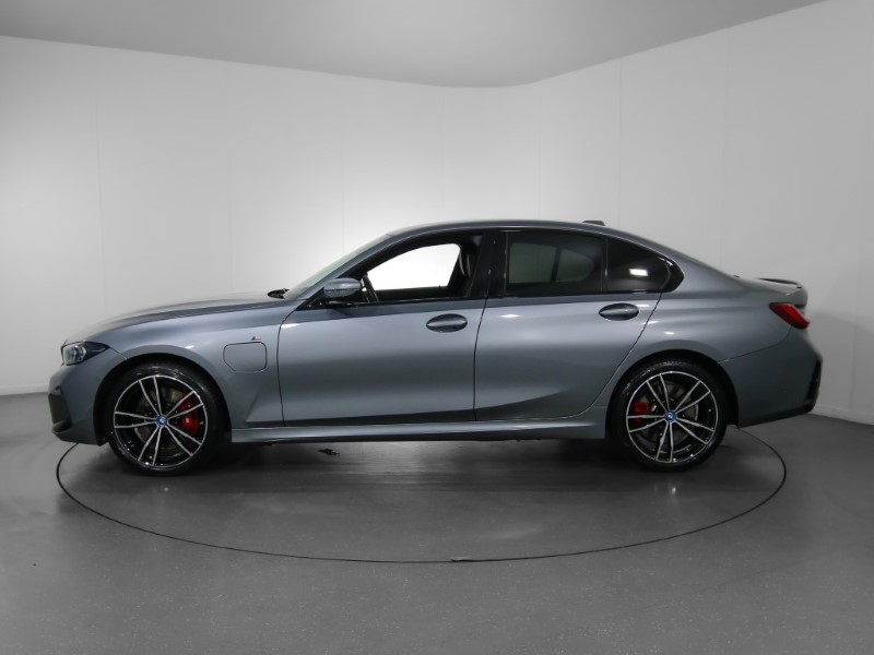 2024 (73) BMW 3 SERIES 330e M Sport 4dr Step Auto 3407719