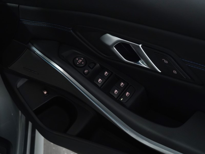 2024 (73) BMW 3 SERIES 330e M Sport 4dr Step Auto 3407698