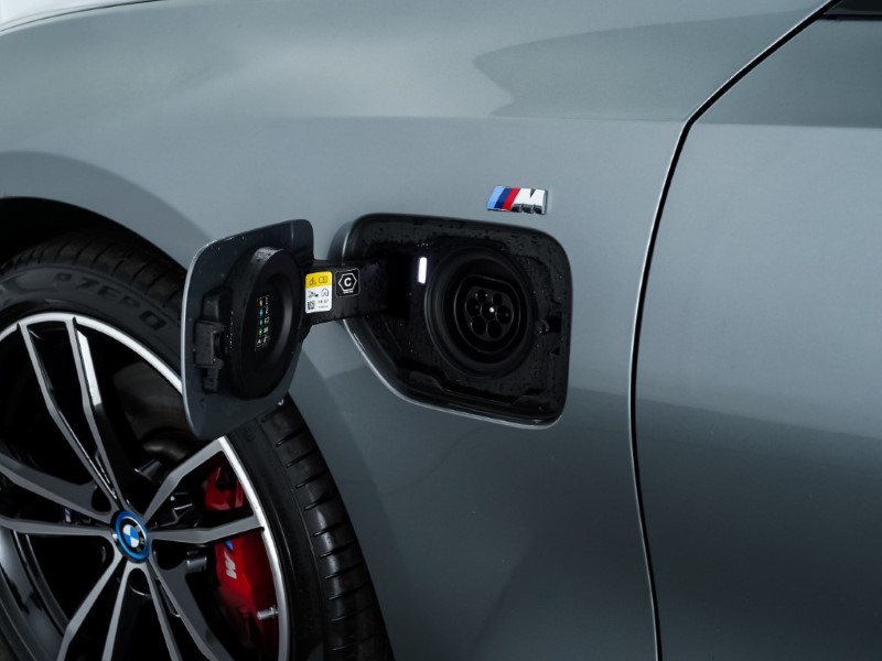 2024 (73) BMW 3 SERIES 330e M Sport 4dr Step Auto 3407682