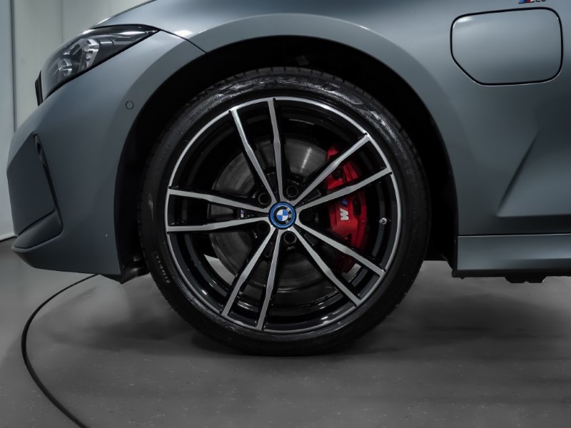 2024 (73) BMW 3 SERIES 330e M Sport 4dr Step Auto 3407674