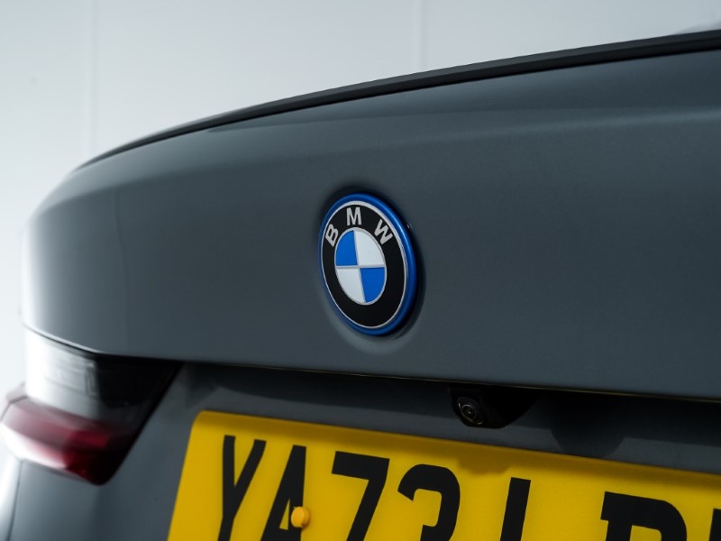 2024 (73) BMW 3 SERIES 330e M Sport 4dr Step Auto 3407680