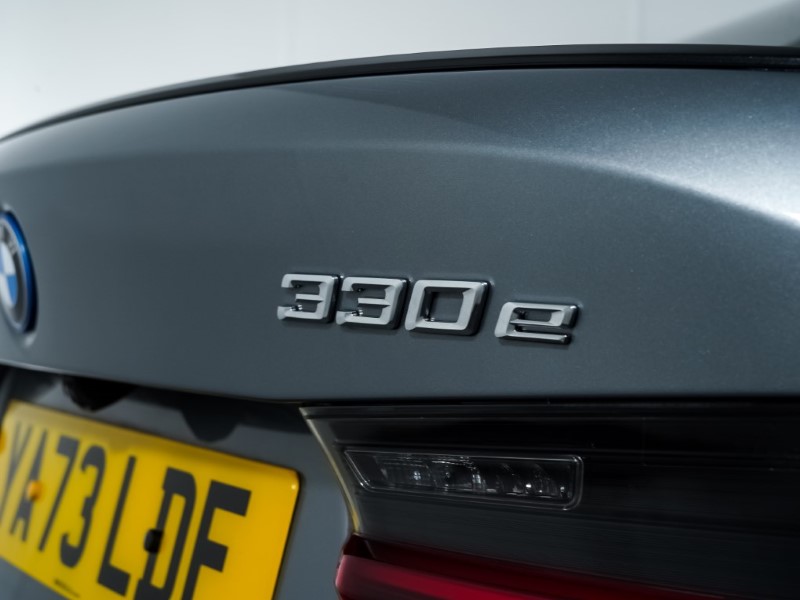 2024 (73) BMW 3 SERIES 330e M Sport 4dr Step Auto 3407679