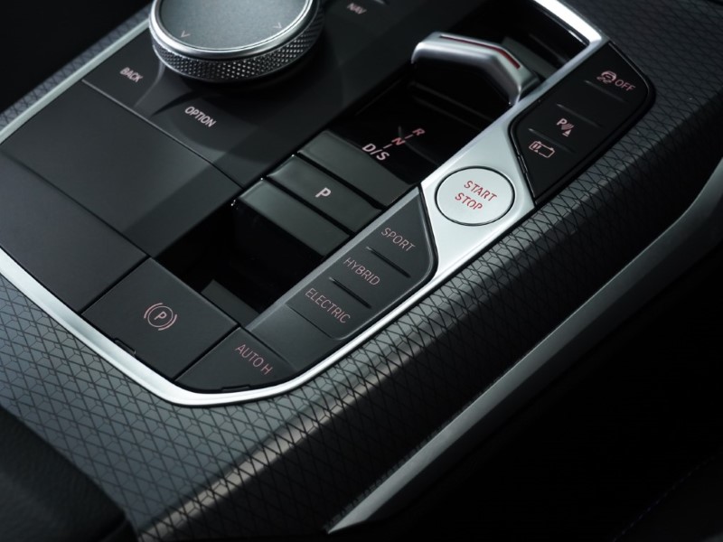 2024 (73) BMW 3 SERIES 330e M Sport 4dr Step Auto 3407709