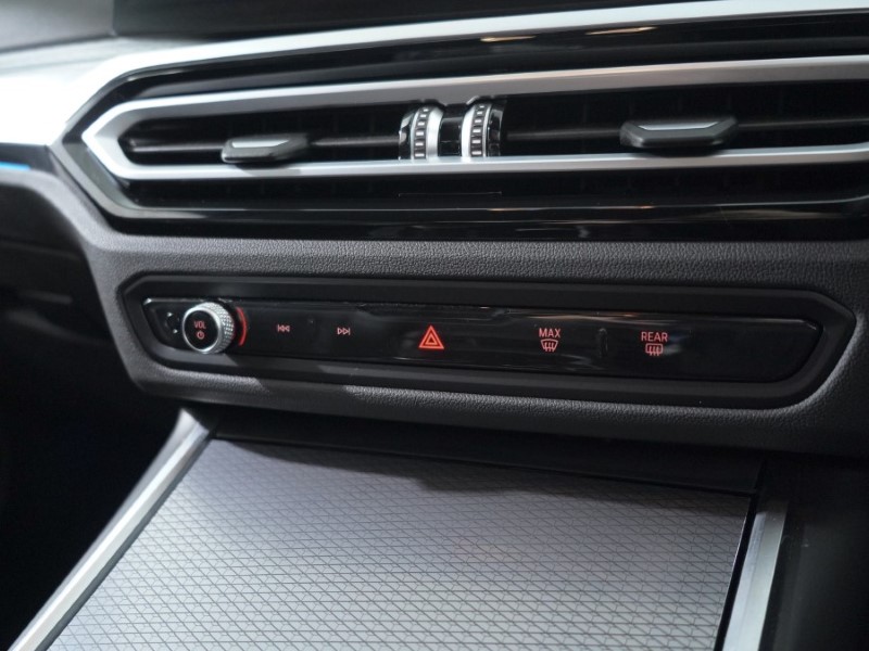 2024 (73) BMW 3 SERIES 330e M Sport 4dr Step Auto 3422650