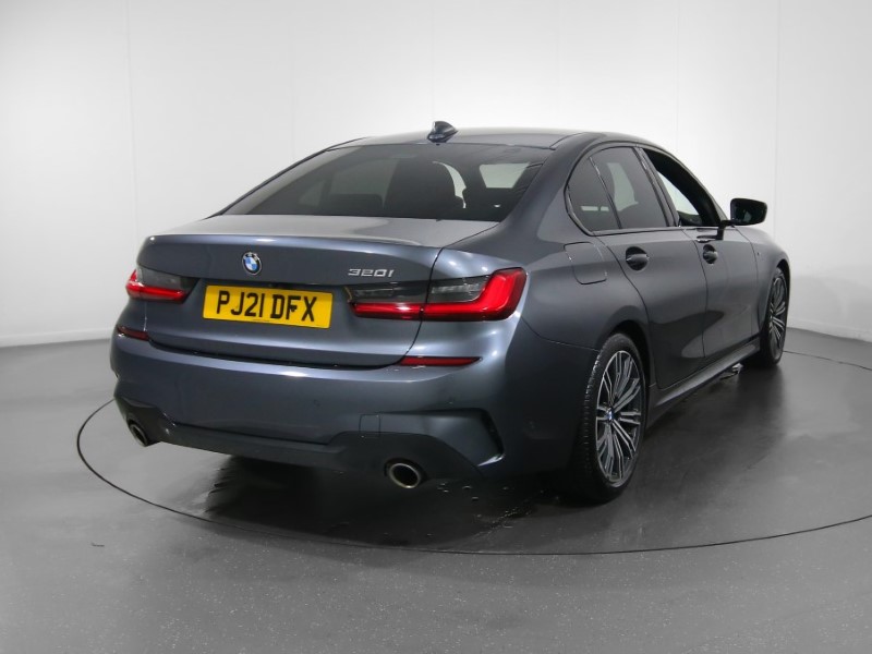 2021 (21) BMW 3 SERIES 320i M Sport 4dr Step Auto 3448534