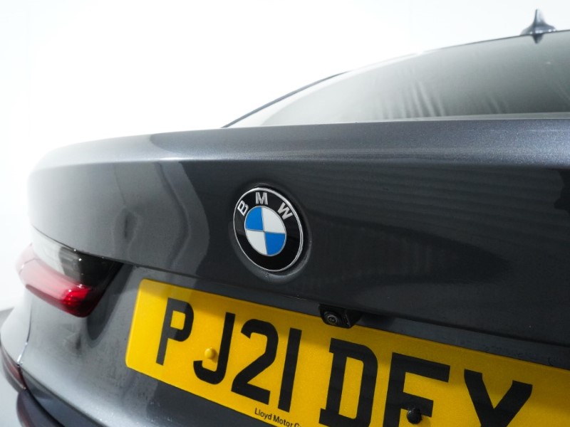 2021 (21) BMW 3 SERIES 320i M Sport 4dr Step Auto 3448494