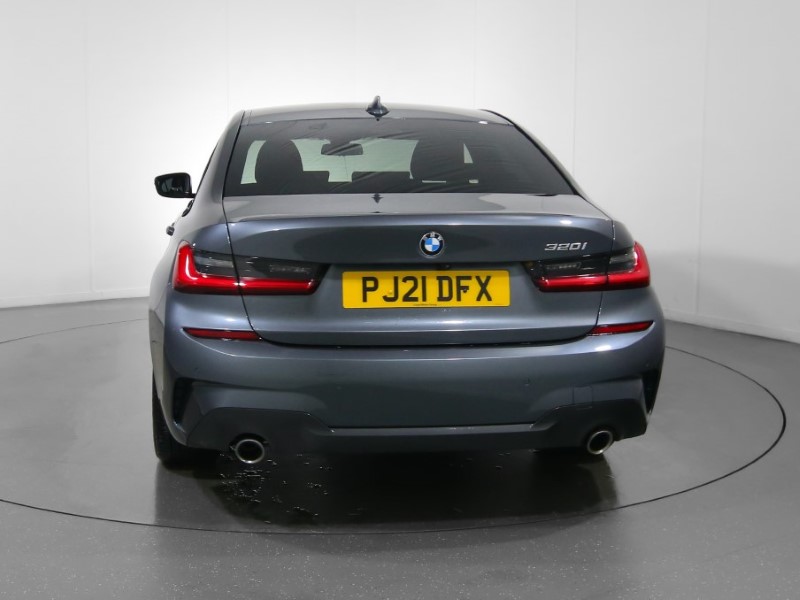 2021 (21) BMW 3 SERIES 320i M Sport 4dr Step Auto 3448533