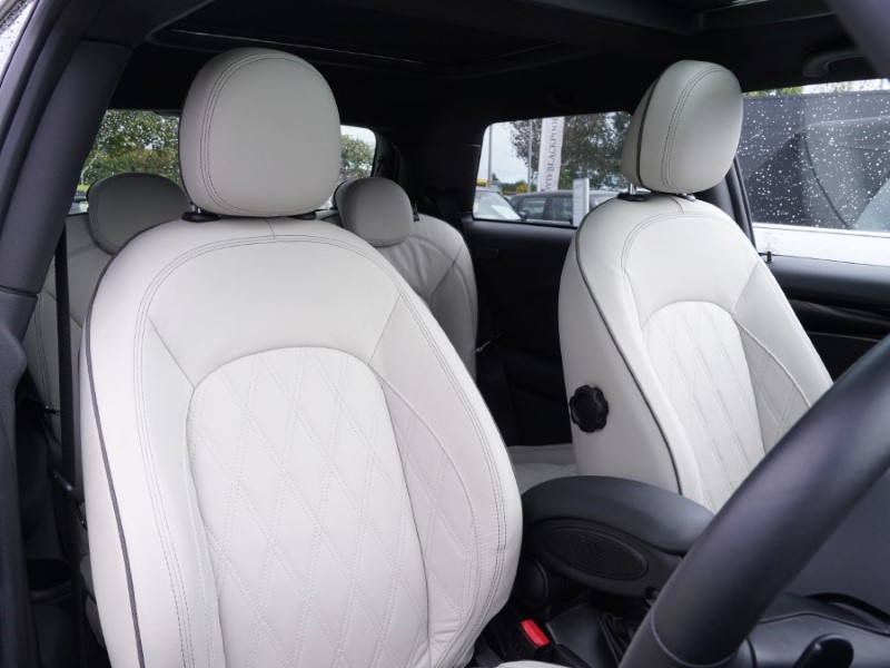 2021 (71) MINI HATCHBACK 2.0 Cooper S Exclusive 3dr [Comfort Plus/Nav Pack] 3492049