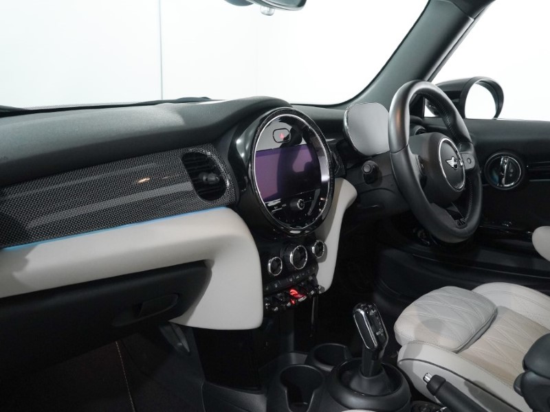 2021 (71) MINI HATCHBACK 2.0 Cooper S Exclusive 3dr [Comfort Plus/Nav Pack] 3473406