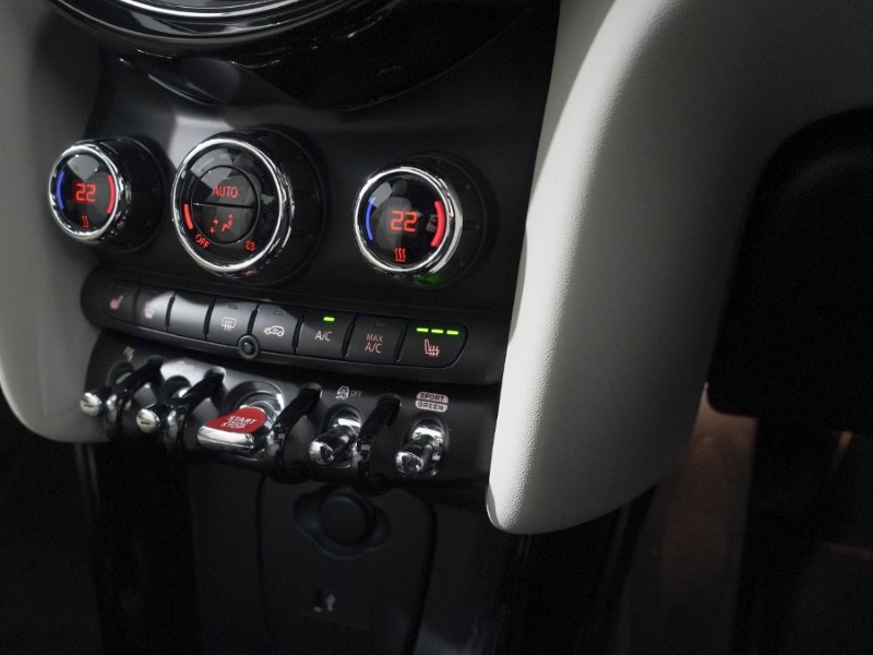 2021 (71) MINI HATCHBACK 2.0 Cooper S Exclusive 3dr [Comfort Plus/Nav Pack] 3473415