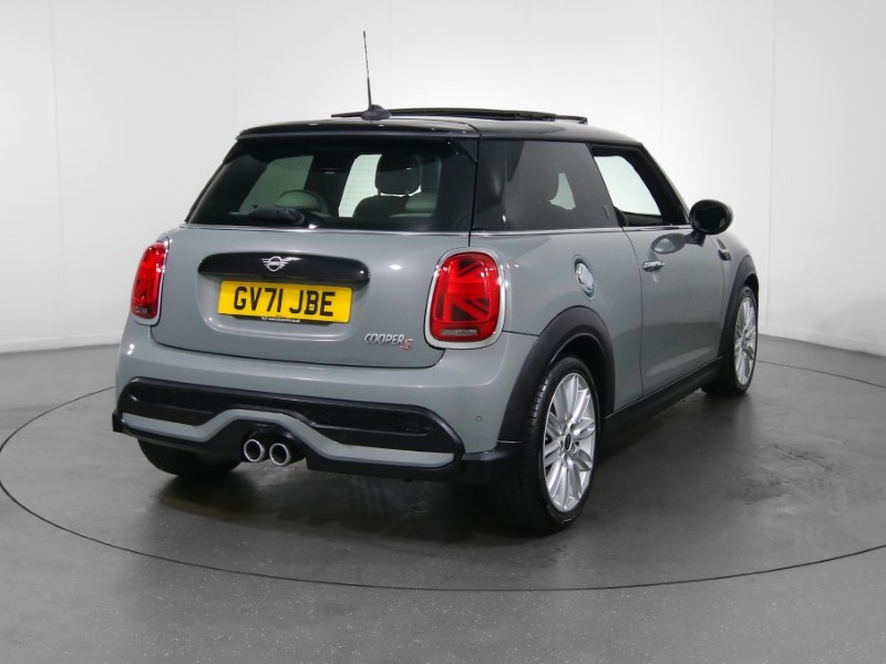 2021 (71) MINI HATCHBACK 2.0 Cooper S Exclusive 3dr [Comfort Plus/Nav Pack] 3473437