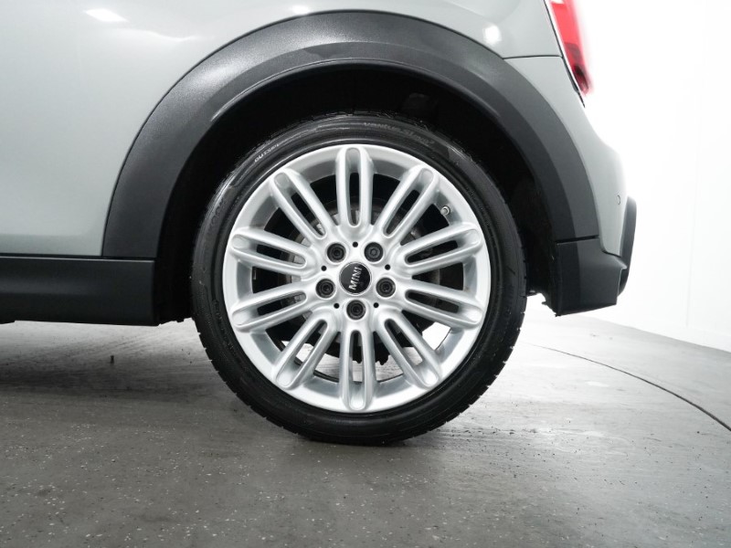 2021 (71) MINI HATCHBACK 2.0 Cooper S Exclusive 3dr [Comfort Plus/Nav Pack] 3473403