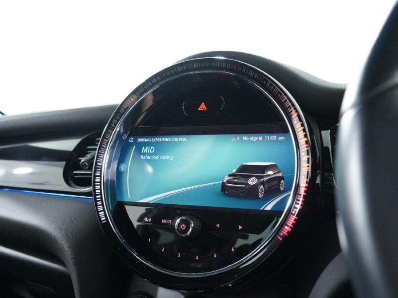 2021 (71) MINI HATCHBACK 1.5 Cooper Sport 3dr Auto 3478743