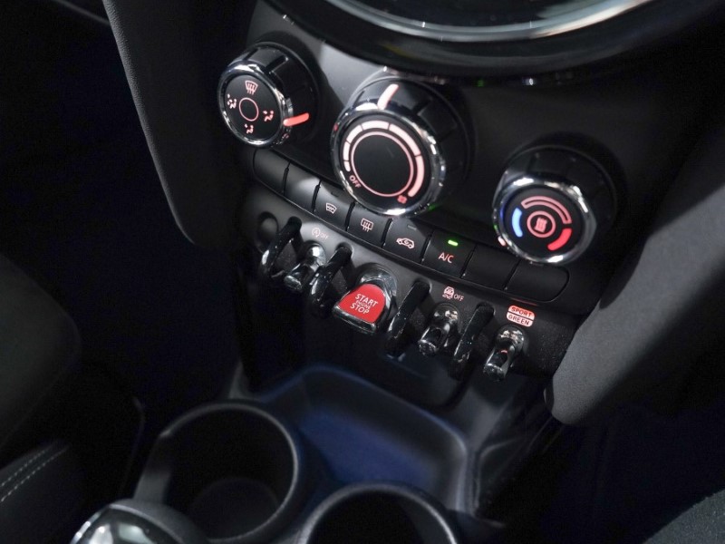 2021 (71) MINI HATCHBACK 1.5 Cooper Sport 3dr Auto 3478735