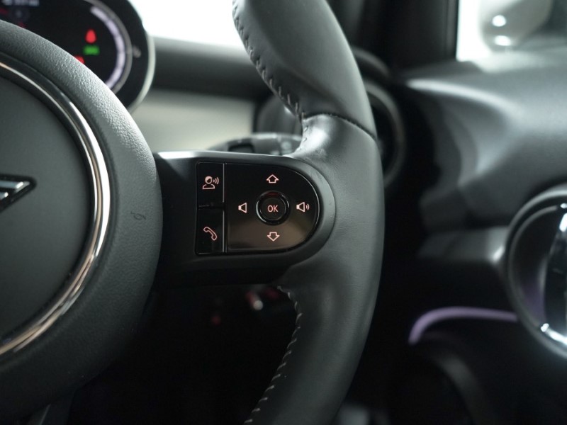 2023 (23) MINI HATCHBACK 1.5 Cooper Exclusive 5dr 3474438