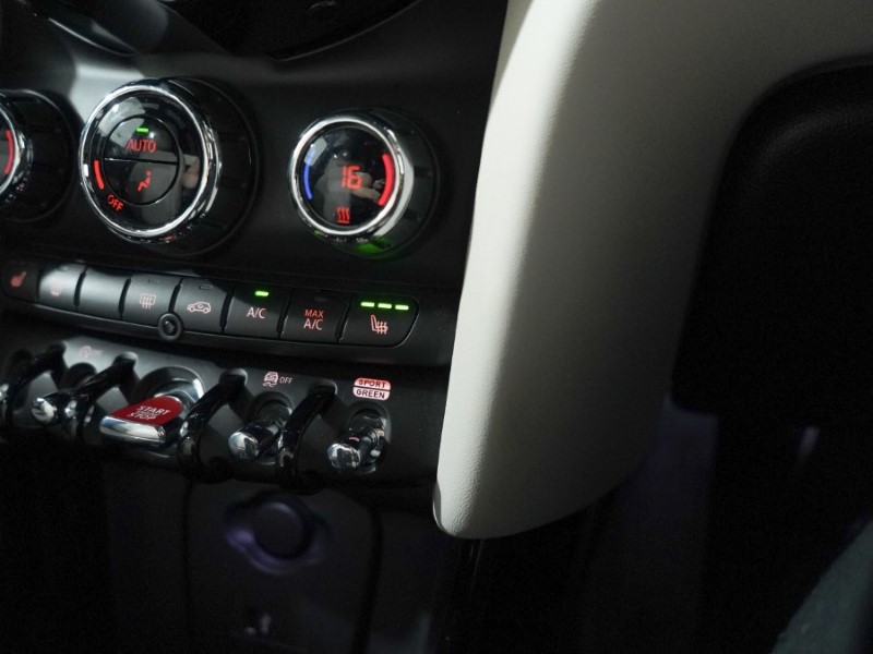 2023 (23) MINI HATCHBACK 1.5 Cooper Exclusive 5dr 3474426