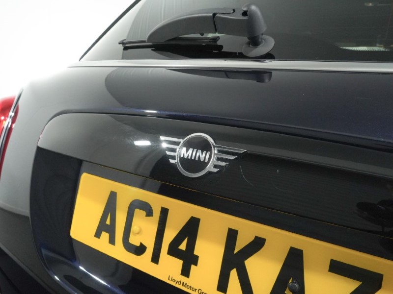 2023 (23) MINI HATCHBACK 1.5 Cooper Exclusive 5dr 3474411