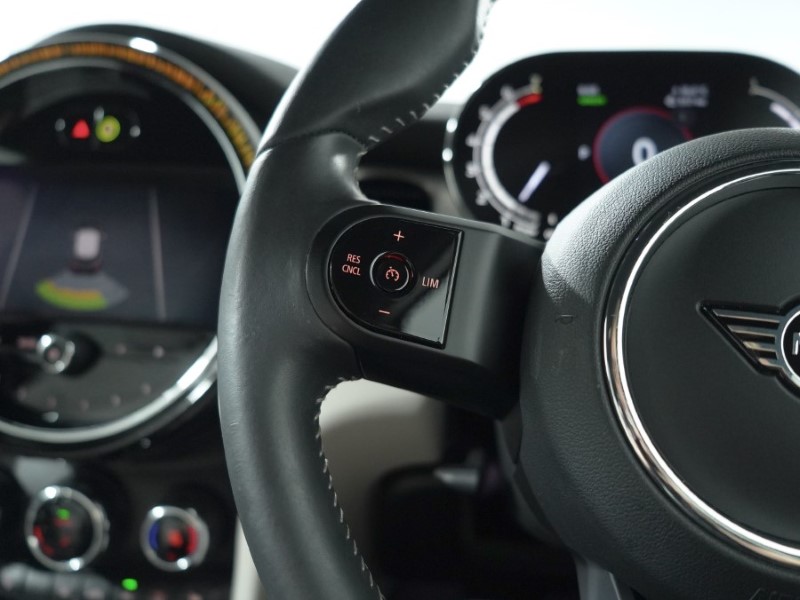 2023 (23) MINI HATCHBACK 1.5 Cooper Exclusive 5dr 3474437