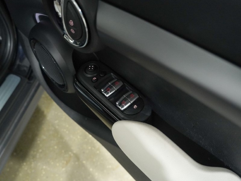 2023 (23) MINI HATCHBACK 1.5 Cooper Exclusive 5dr 3474407