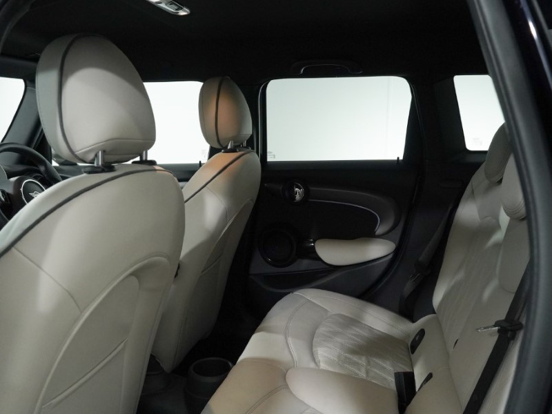 2023 (23) MINI HATCHBACK 1.5 Cooper Exclusive 5dr 3474418