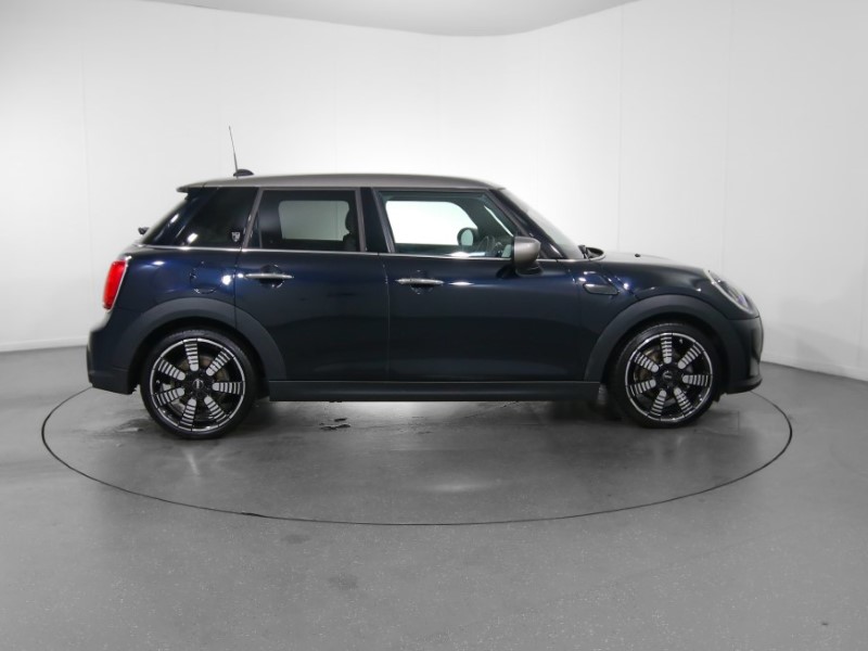 2023 (23) MINI HATCHBACK 1.5 Cooper Exclusive 5dr 3474403