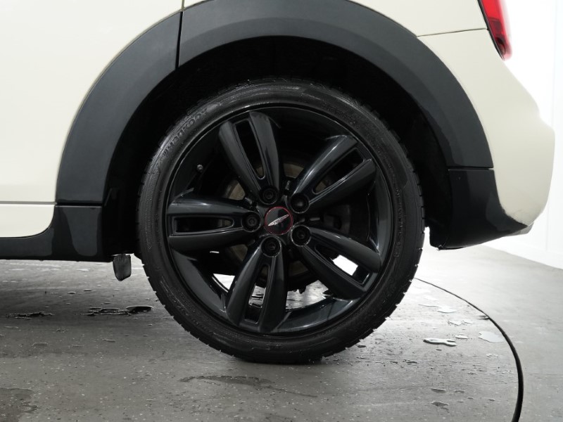 2019 (19) MINI HATCHBACK 2.0 Cooper S Sport II 5dr 3499860