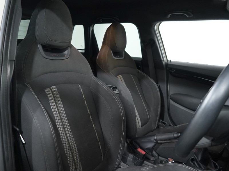 2019 (19) MINI HATCHBACK 2.0 Cooper S Sport II 5dr 3499855