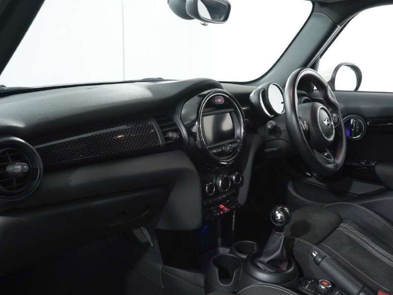 2019 (19) MINI HATCHBACK 2.0 Cooper S Sport II 5dr 3499863