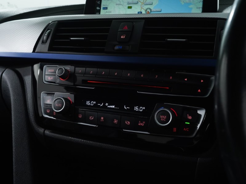 2019 (69) BMW 4 SERIES 420i xDrive M Sport 2dr Auto [Professional Media] 3514620