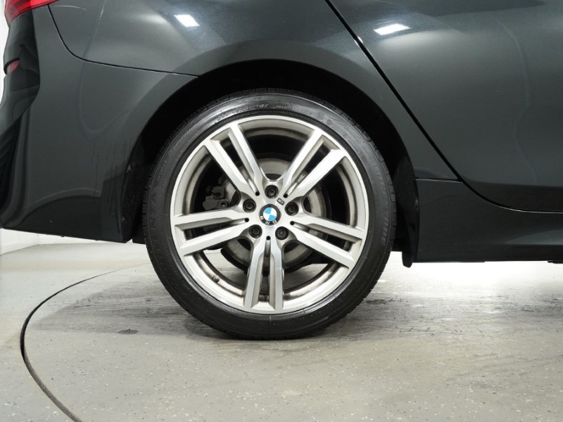 2019 (19) BMW 2 SERIES 220d xDrive M Sport 5dr Step Auto 3499241