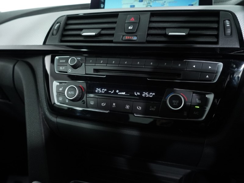 2019 (19) BMW 4 SERIES 420i M Sport 2dr Auto 3540328