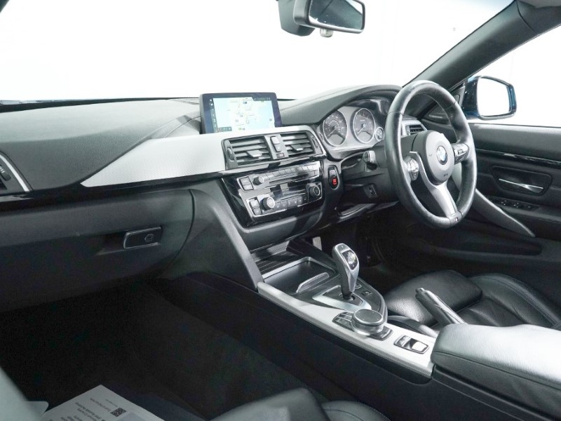 2019 (19) BMW 4 SERIES 420i M Sport 2dr Auto 3540341