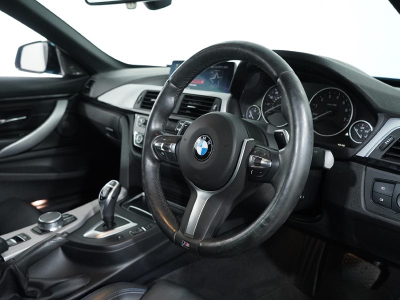 2019 (19) BMW 4 SERIES 420i M Sport 2dr Auto 3540317